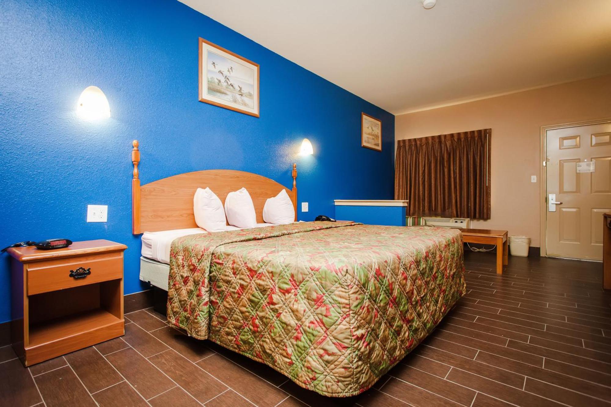 Scottish Inn & Suites Hankamer Room photo
