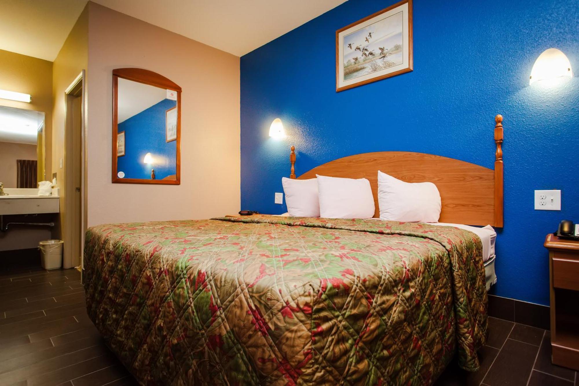 Scottish Inn & Suites Hankamer Room photo
